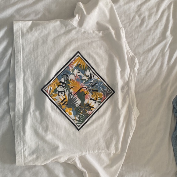 Salty Cree Women’s Cropped T shirts - Picture 5 of 6